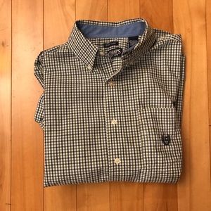 Chaps Men’s checkered button down shirt